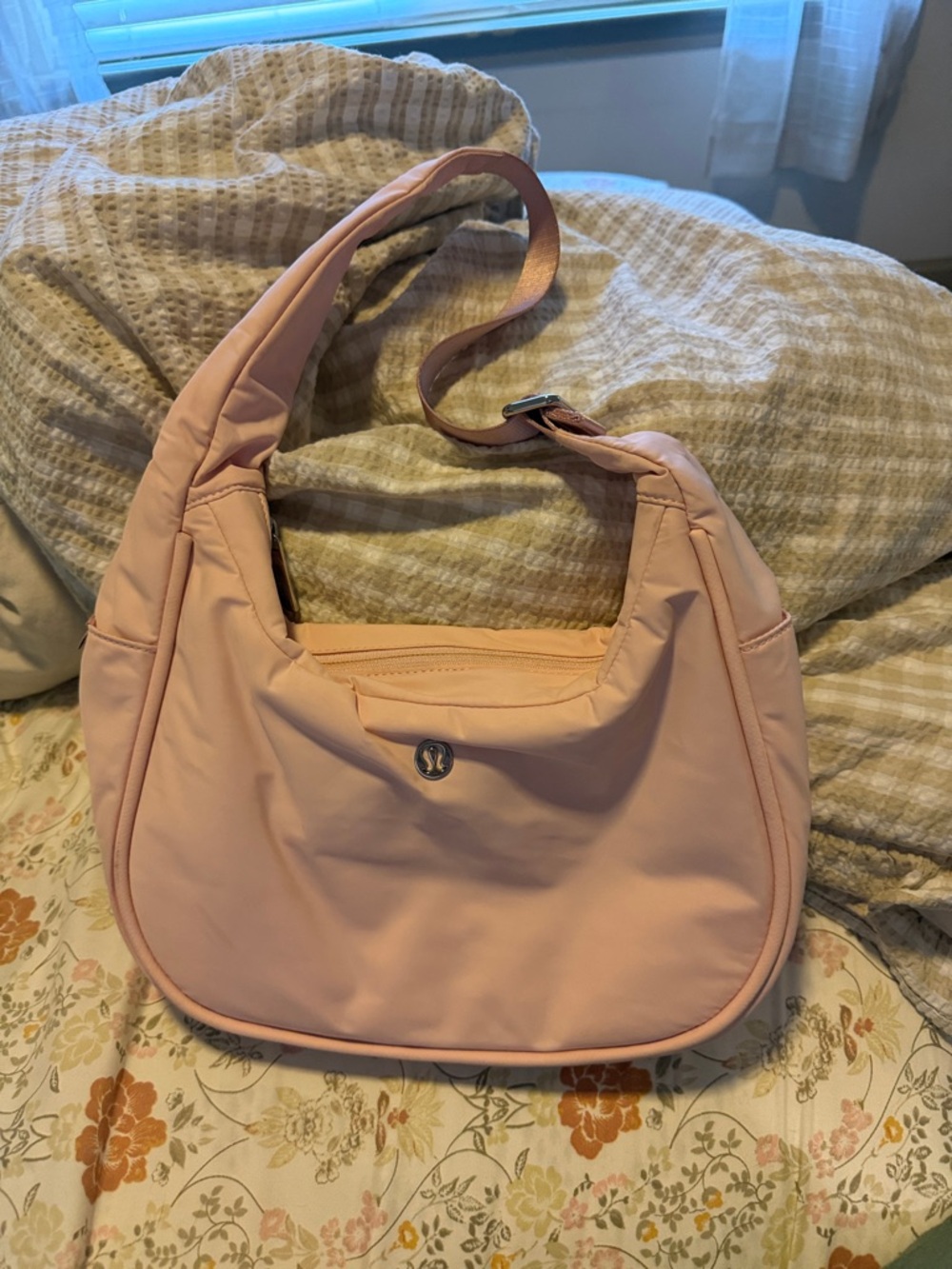 Lululemon purse